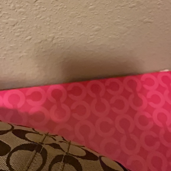 NWT Coach mint condition signature, small round hobo khaki with chestnut leather - Picture 7 of 8